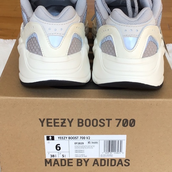 YEEZY BOOST 700 V2 SNEAKERS MADE BY ADIDAS - Picture 7 of 13